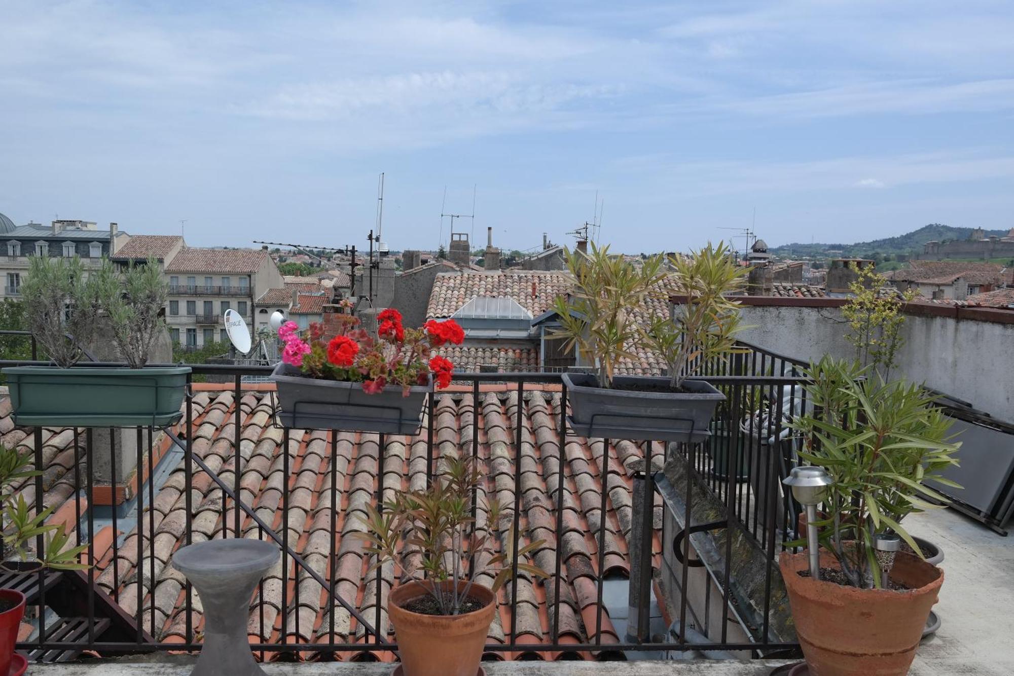 Penthouse Apartment Overlooking Place Carnot Carcassonne Esterno foto