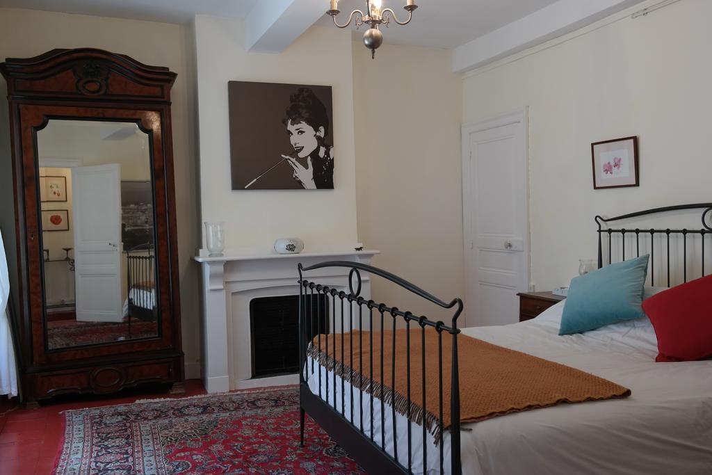 Penthouse Apartment Overlooking Place Carnot Carcassonne Esterno foto
