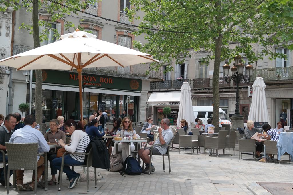 Penthouse Apartment Overlooking Place Carnot Carcassonne Esterno foto